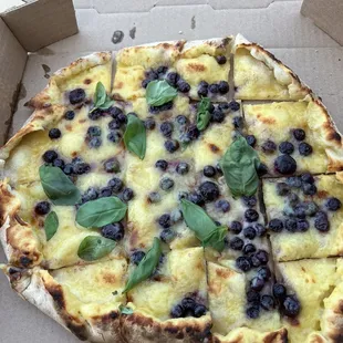 Omg Dessert pizza was amazing!