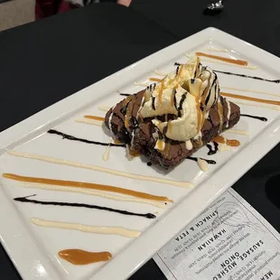 What an incredible dessert! One of the best brownie sundaes I've ever had.