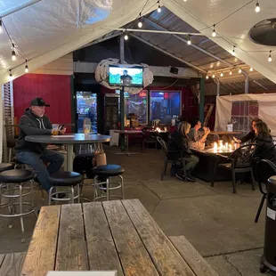 Great atmosphere in the outdoor patio
