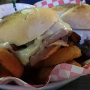 French Dip with onion rings