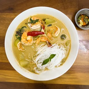 Shrimp Green Curry Ka-Nom-Jeen