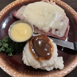 Broiled chicken cordon blue