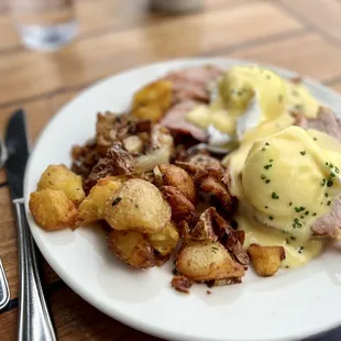 Eggs Benedict