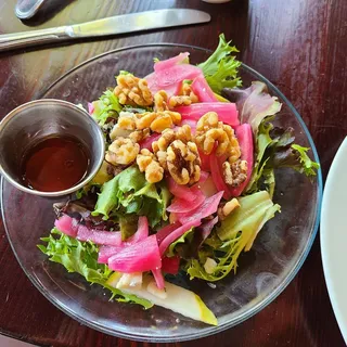 Pear Gorgonzola Salad