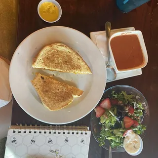 Tomato Basil Soup - Cup