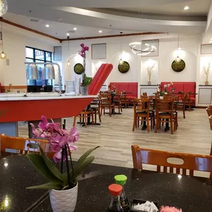 Ploy Thai Cuisine at Katy Dining area