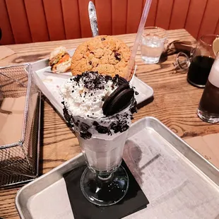 Cookies &amp; Cream groovy shake