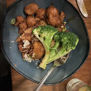 General Tso Cauliflower Bowl