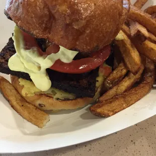 Jamaican spicy tofu burger