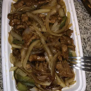Pepper steak with onions