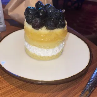 Lemon blueberry cake