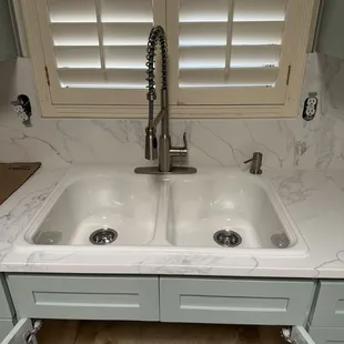 Got a Plumbing leak? Call us at 915-213-1515
Toilets, Water heaters, outside hose valves &amp; more.