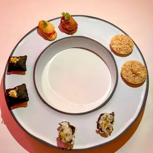 CHEF’S TASTING MENU: SEASONAL CANAPES