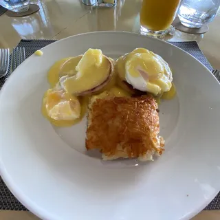 Classic Eggs Benedict