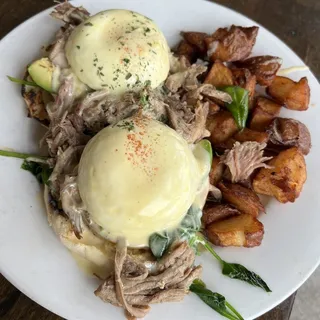 Kalua Pork, Avocado, Spinach & Tomato Benedict