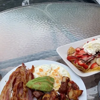 Applewood Smoked Bacon & Eggs