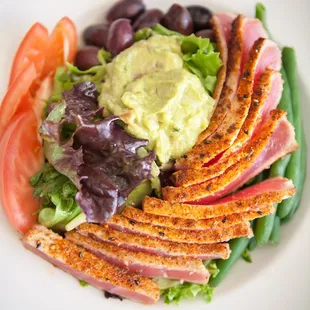 Seared Ahi Tuna Salad with lemon vinaigrette