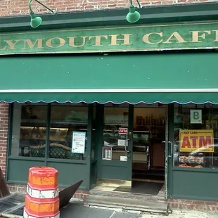 the entrance to plymouth cafe