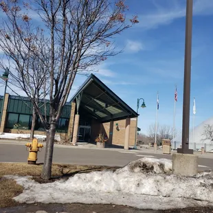 Plymouth Creek Center in the Spring