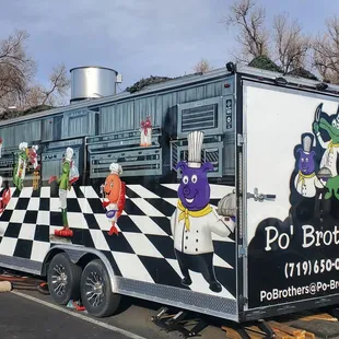  food truck decorated with cartoon characters