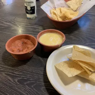 Chips, salsa &amp; queso
