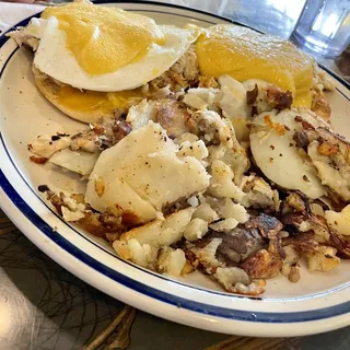 Eggs Benedict with Crab Meat