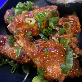 SOY GARLIC CHICKEN WING