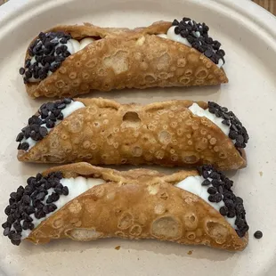 Dessert cannoli