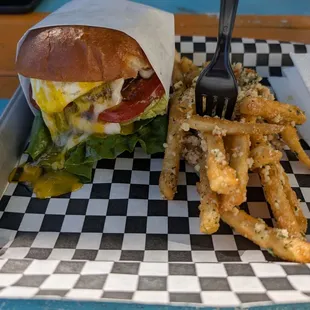 Pocket Burger,  Garlic Fries