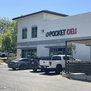 Outside view ...get there early !!!