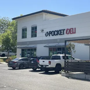 Outside view ...get there early !!!