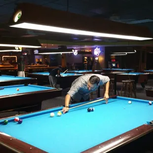 Big hall 18 tables gift shop full bar and kitchen