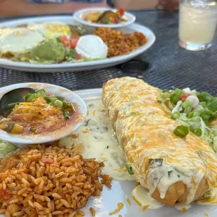 a plate of mexican food