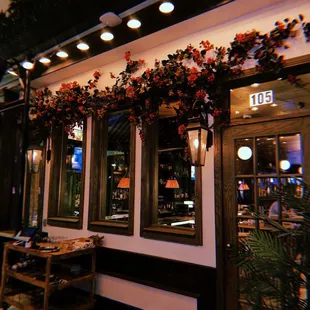 the outside of a restaurant