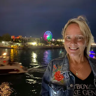 Lynn S.
