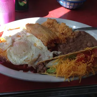 Combo platter... with fried egg (of course)