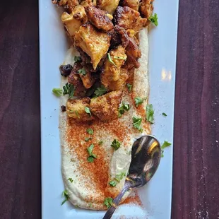 Humus with chicken (small)