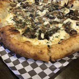 Roasted Mushroom Pizza