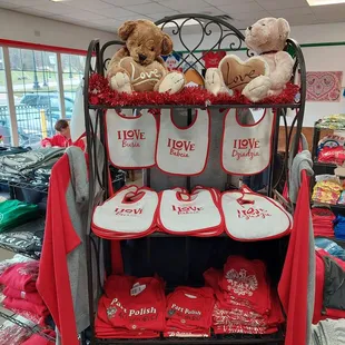 This place is half-restaurant, half-gift shop that specializes in Polish-themed gifts.