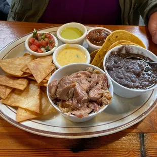 Plato Tejano with carnitas