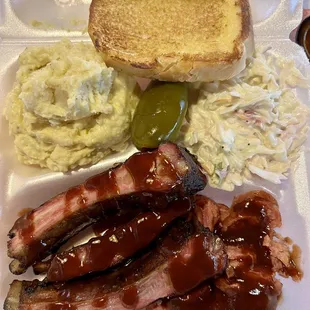 Two Meat Plate (Ribs &amp; Sausage)