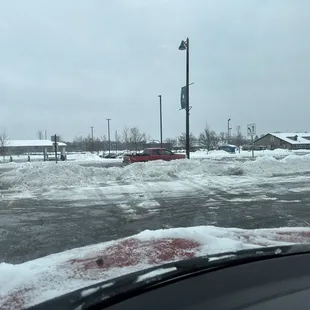 parking lot is a hot mess considering there&apos;s a tournament this morning. Yikes.