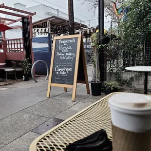 Rainy day nut there is covered outdoor spaces... lovely