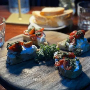 Could this be any prettier? Burrata crostini