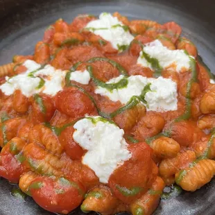 Cavatelli al pomodoro e burrata