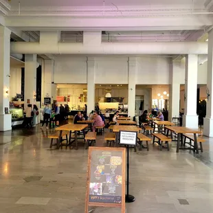 Interior - Entrance View Inside Nixon Plaza (11/06/21). @PoetGardens #Whittier #UptownWhittier #FoodHall