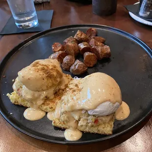Crab Benedict