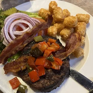 burger with lettuce bun