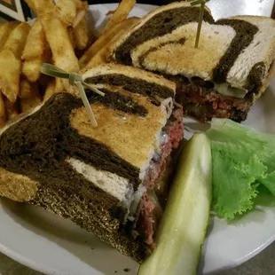Dam good looking monster patty melt, very good and cooked perfect rare.