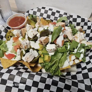 Grilled chicken nachos